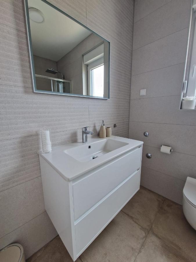 Deluxe Apartment Mila Нін Екстер'єр фото