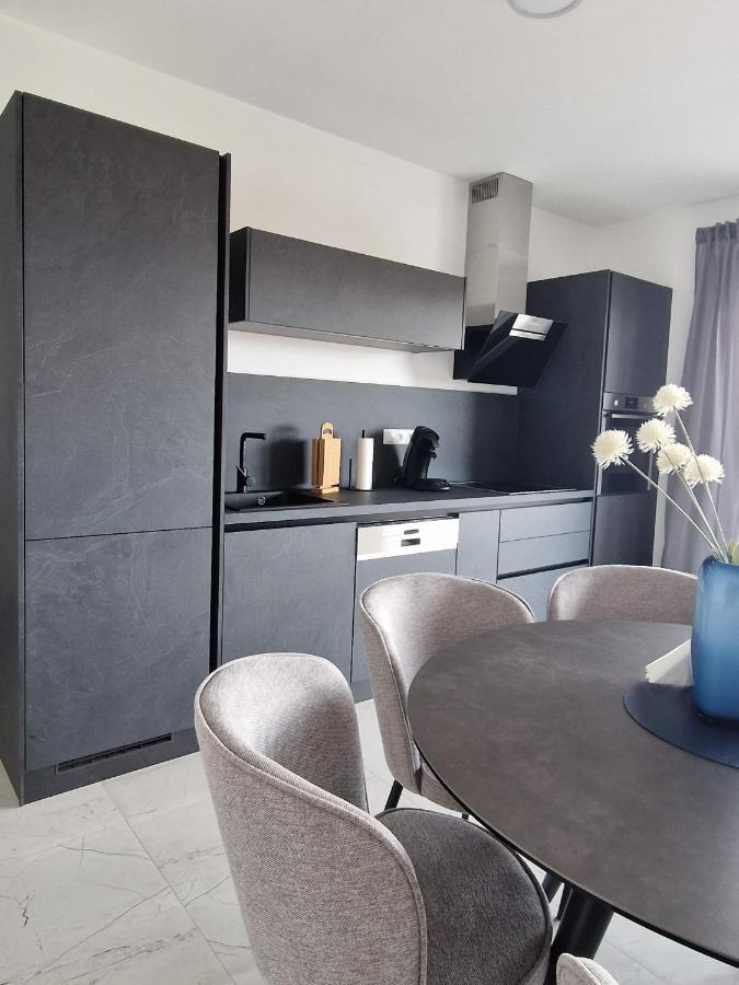 Deluxe Apartment Mila Нін Екстер'єр фото