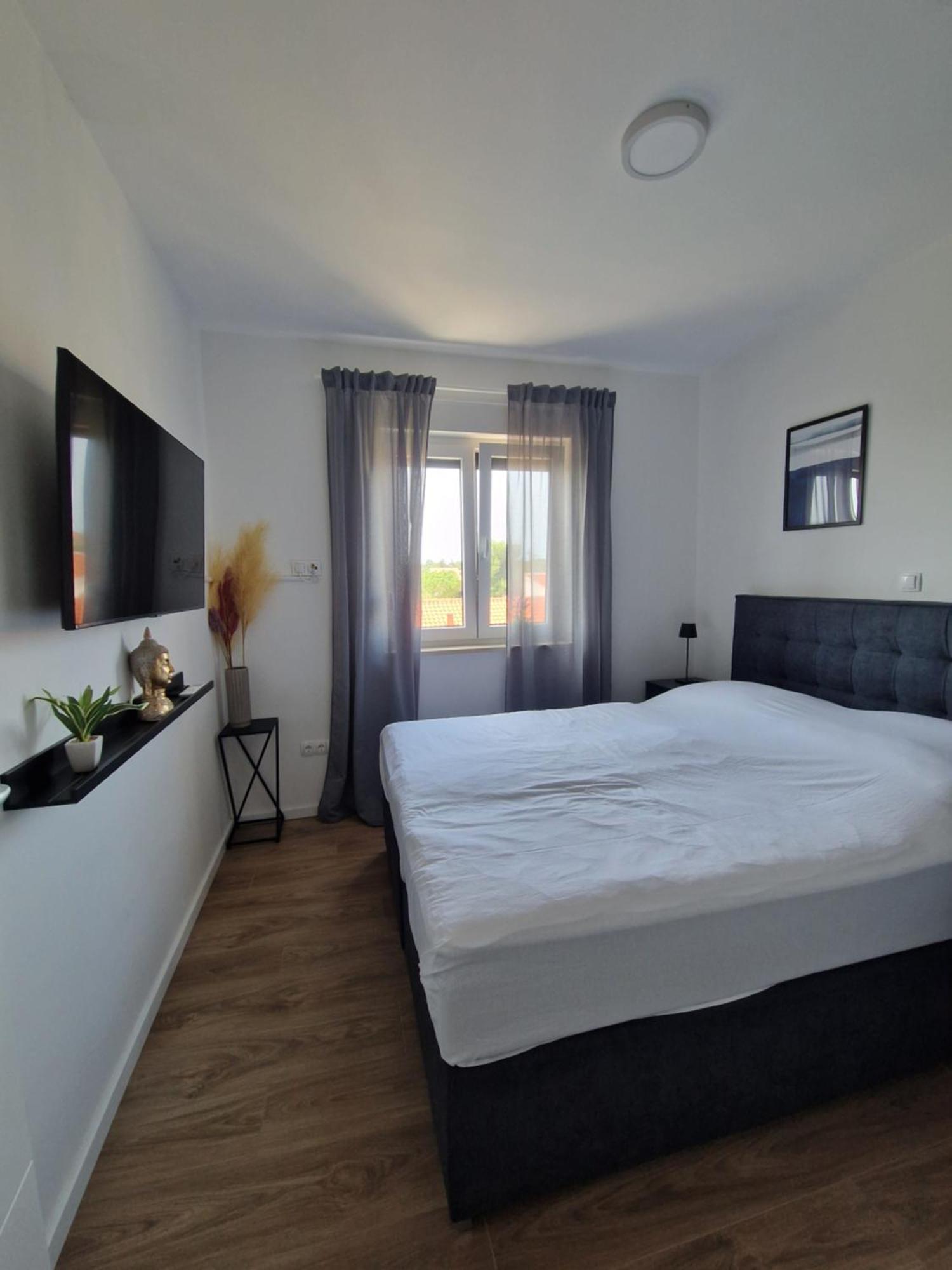 Deluxe Apartment Mila Нін Екстер'єр фото